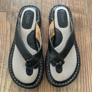 Bass Akron Leather Sandals Black size 5.5